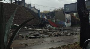 Fuerte lluvias generaron el colapso de una pared al sur de Quito y otras emergencias