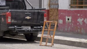 Sancionarán a quienes se adueñan de zonas de parqueo en vías públicas en Ibarra