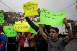 El chavismo sigue atacando primarias de oposición venezolana
