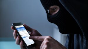 Qué hacer si un hacker accede a la información tu celular