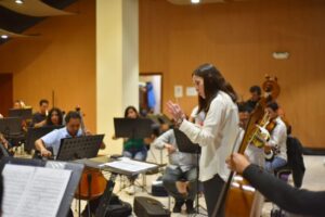 Orquesta Sinfónica de Loja presenta directora y solista invitados