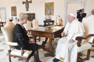 La directora del Programa Mundial de Alimentos traslada al Papa el problema de la insuficiencia de fondos