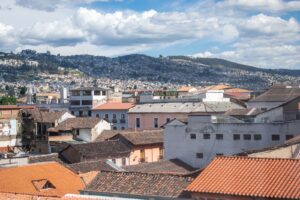 100 casas patrimoniales del Centro Histórico de Quito están en peligro