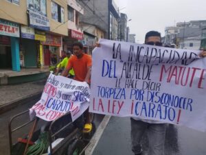 Protestaron en las calles para exigir el pago de sus salarios