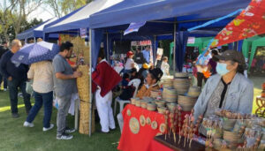 Feria de finados del Gobierno Provincial de Tungurahua en el Parque La Familia