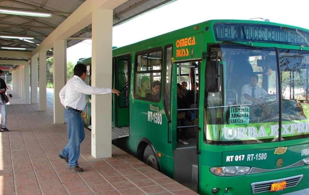 TARIFA. Esperan que el pleno del Cabildo lojano tome una decisión sobre la tarifa del transporte urbano.