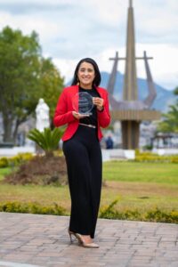 Ecuatoriana gana premio mundial como Inspiradora Líder