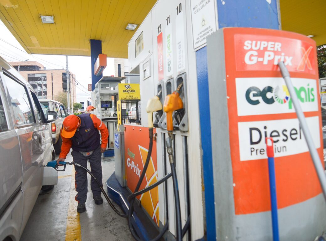 gasolina súper subsidios economía Ecuador