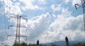 Colombia también sufre de estiaje y pide revisar la venta de electricidad a Ecuador