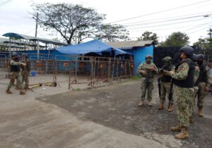 Al menos seis presos se fugan de la mayor cárcel de Ecuador