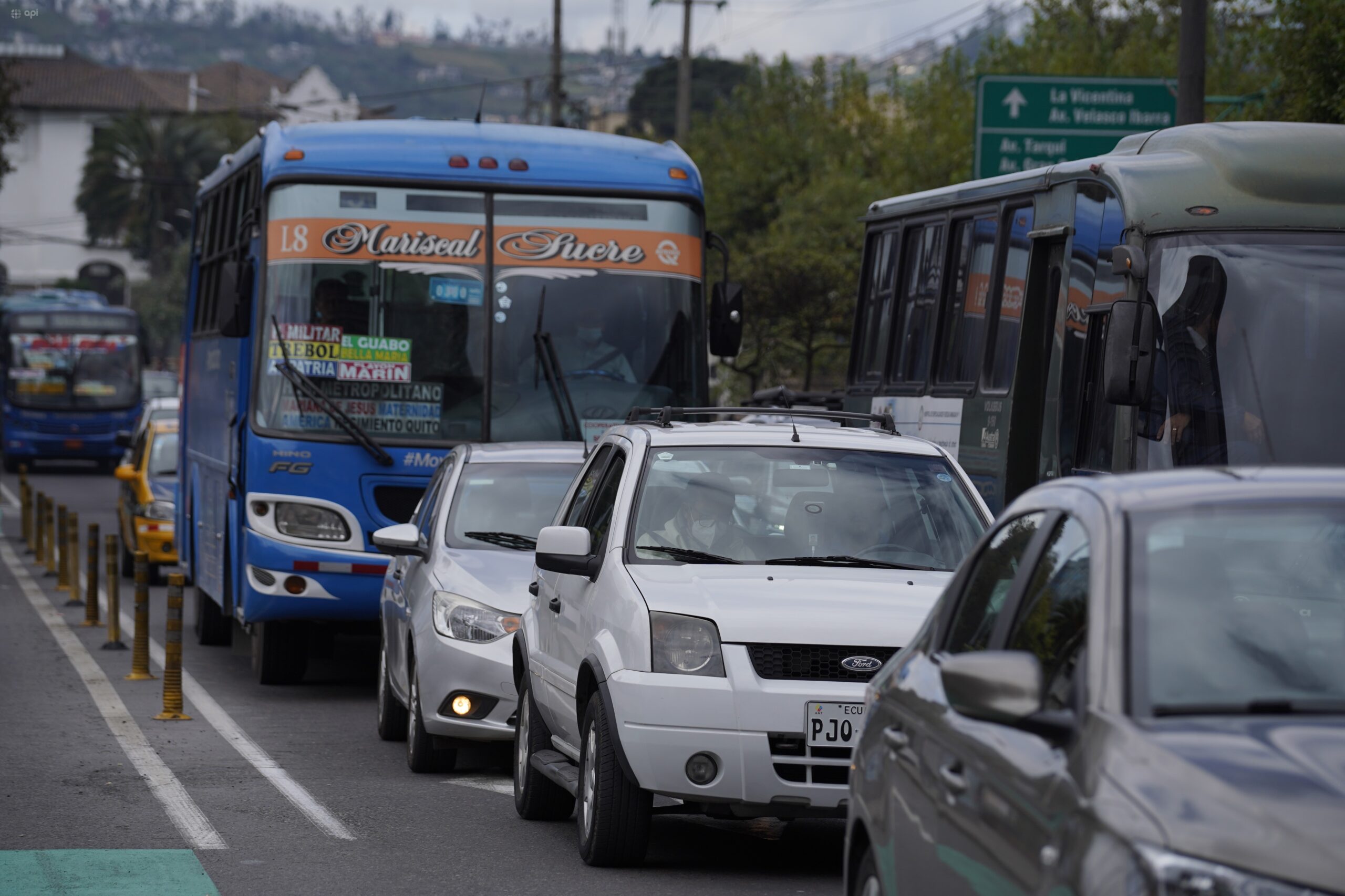 PROBLEMA. En los últimos dos años, el tráfico en Quito ha aumentado cerca de un 10%.