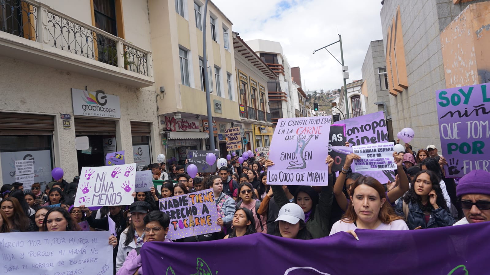 Estudiantes piden justicia para Josselyn Quezada Sarango