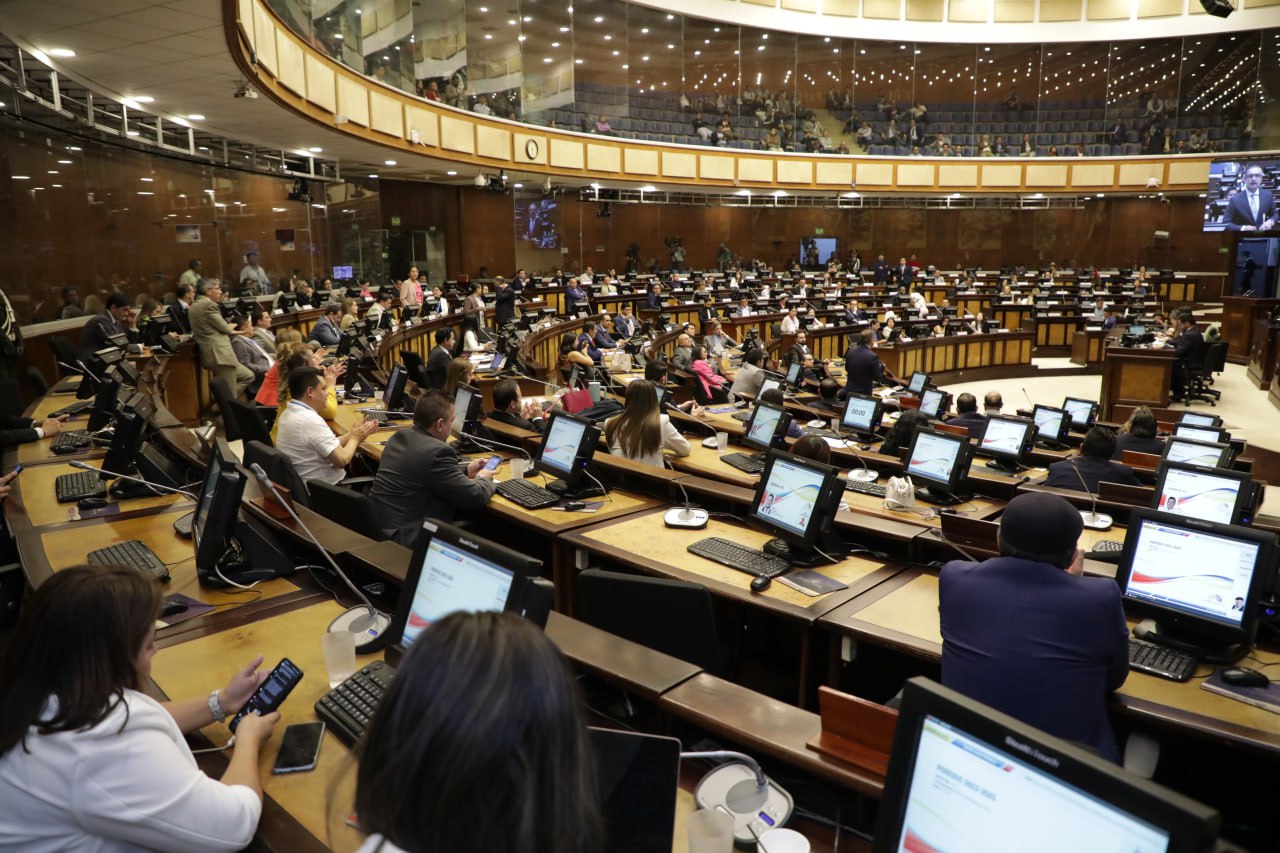 ASAMBLEA. Al fondo, la bancada del Movimiento Revolución Ciudadana.