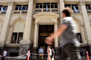 El cierre del Banco Central de Argentina «no es negociable», afirma el Gobierno electo de Javier Milei