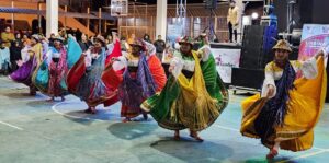 Aprende y disfruta de la danza andina en Huachi Grande