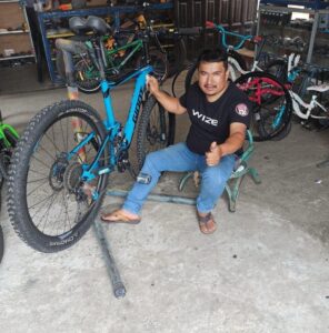 Chino´s Bikes regala sonrisas con bicicletas recicladas