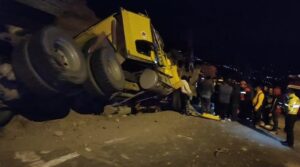 Accidente en la U de Chambag deja un muerto y cuatro heridos