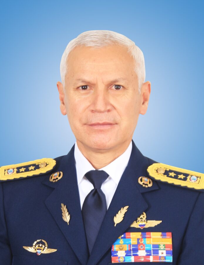 Comandante de la Fuerza Aérea, Celiano Cevallos