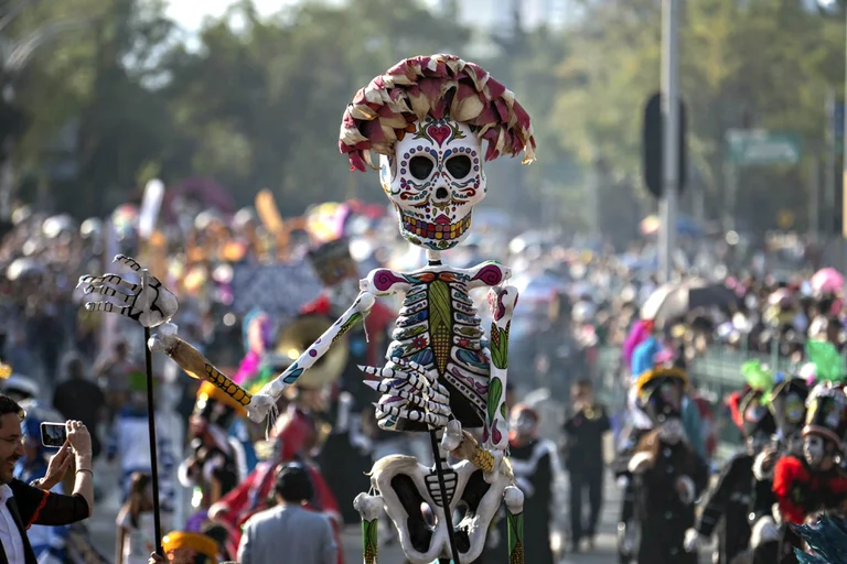 Más de un millón de personas participan en el Gran Desfile del Día de