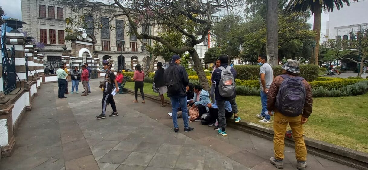 Representantes de las asociaciones se reunieron en el parque Montalvo.