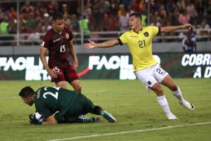 Ecuador empata 0-0 ante Venezuela y suma dos bajas para jugar ante Chile
