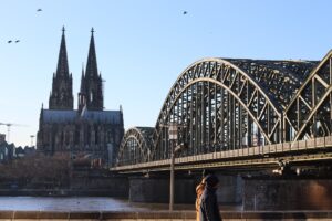 La catedral de Colonia cierra para los turistas por el temor a atentados