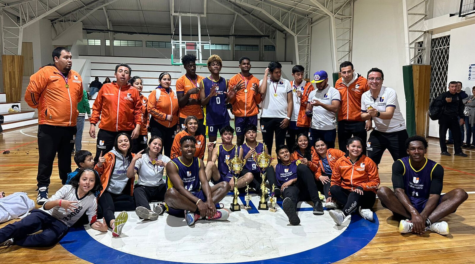 Por segundo año consecutivo el equipo masculino de la Universidad Indoamérica se consagró campeón del Campeonato Nacional de Baloncesto 2023.