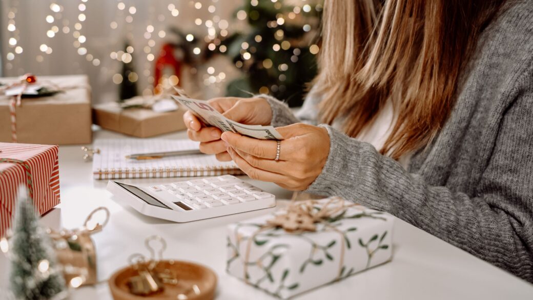 Décimo tercer sueldo bono navideño Economía