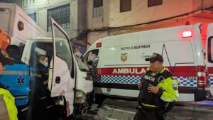 Un hombre resulta herido en accidente en el centro de Ambato
