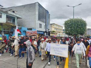 Pelileo marcha para pedir salida de extranjeros de su territorio