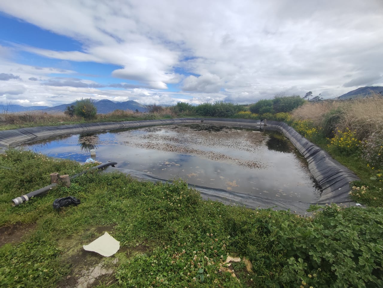 La niña murió ahogada en este tanque reservorio de agua situado en Tisaleo.