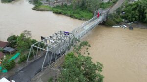 Puente sobre el río Blanco se desarrollo en un 90% por el gobierno de Lasso: César Rohon
