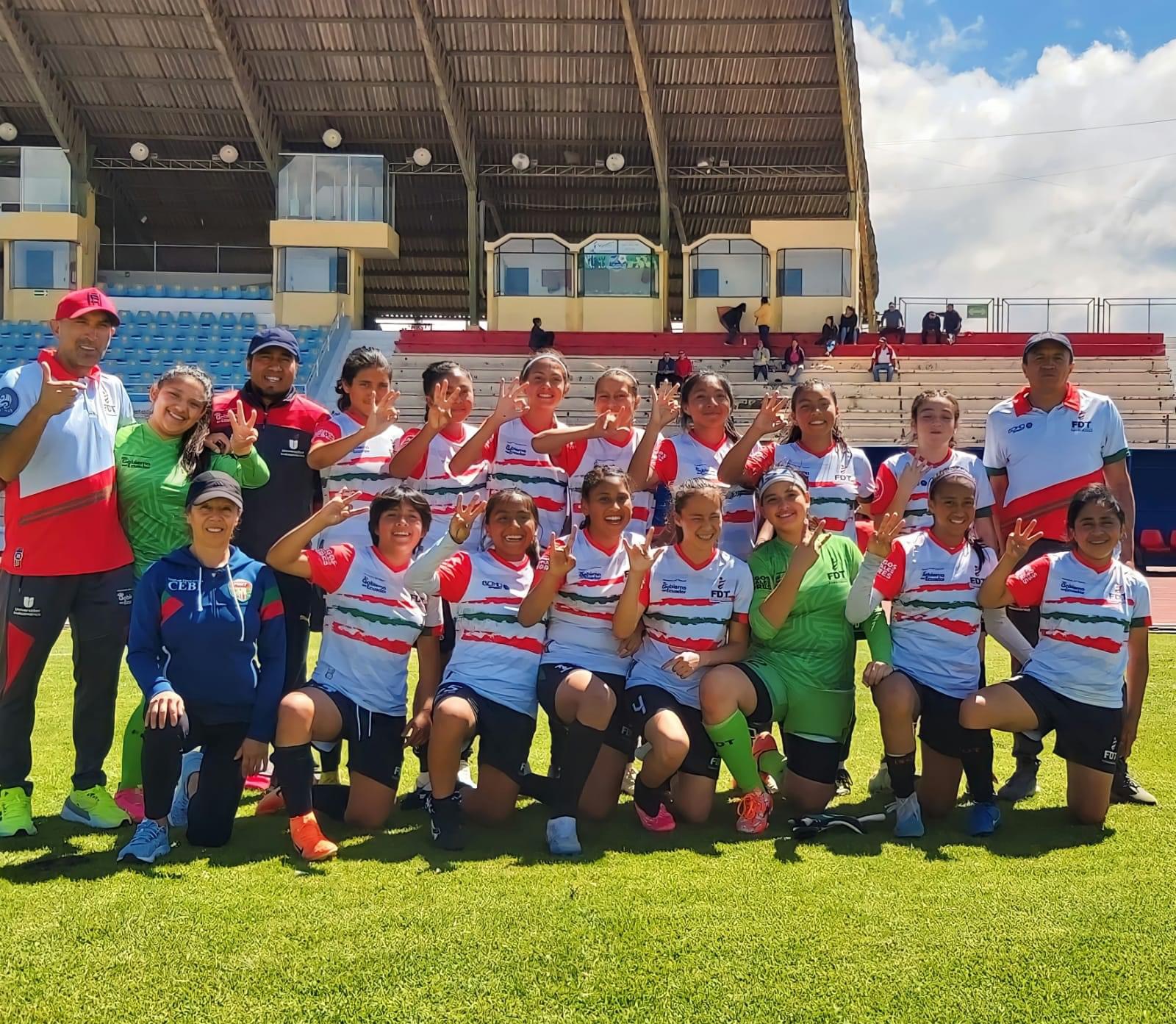 Tungurahua Soccer Team es el equipo femenino de la Federación Deportiva de Tungurahua.  