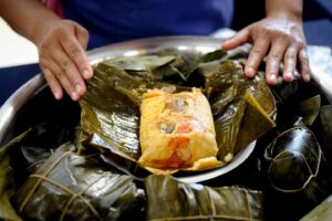 Dos ferias de comida típica navideña se realizan en Ambato