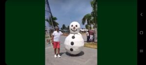 Hoy encendido del  Árbol de Navidad  en el malecón de las Palmas