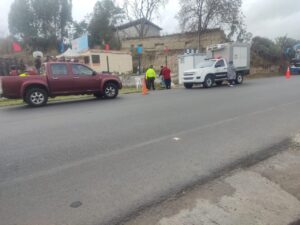 Mujer muere tras bajar de un bus en Santa Rosa, al sur de Ambato