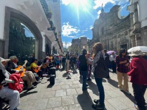 El metro aumenta la venta de comida en el centro de Quito