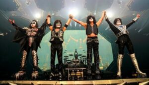 La emblemática banda Kiss dio su último concierto y e hizo un sorprendente anuncio