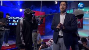 Periodista que encaró ataque a TC Televisión decide exiliarse por temor