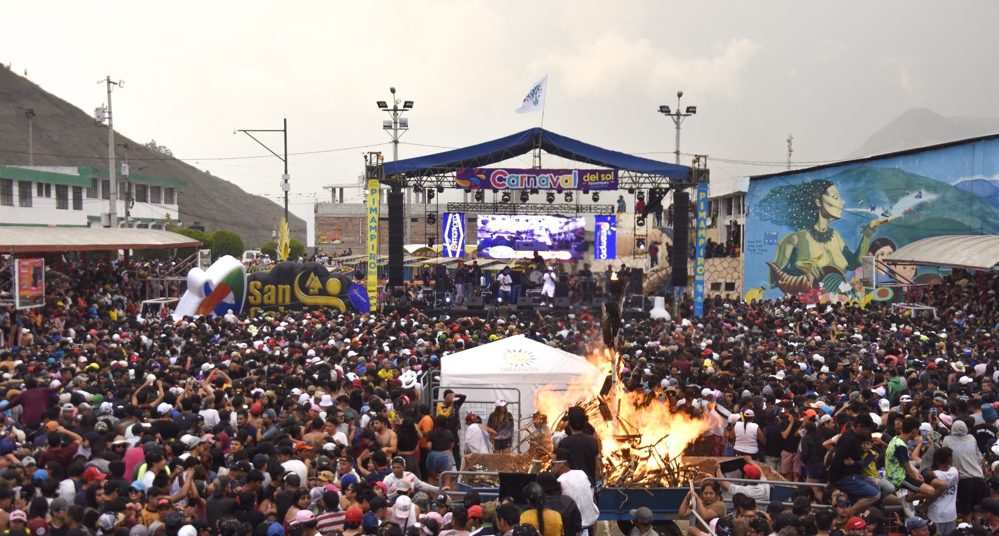 Festividades. Imagen de archivo del ‘Carnaval del Sol’, en el cantón Pimampiro.