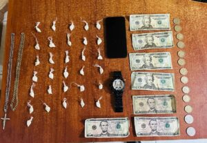 Hombre detenido en  Baños con 31 fundas  de base de cocaína