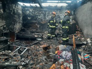Imagen religiosa se mantiene intacta en un incendio en Ambato