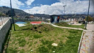 Dos parques de Ambato sin mantenimiento por problemas con contratistas