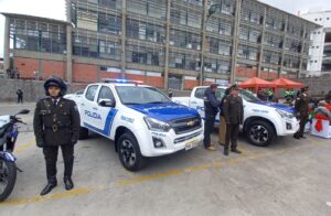 Municipio de Ambato entrega 20 vehículos a la Policía Nacional