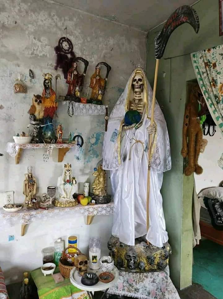 SANTA MUERTE