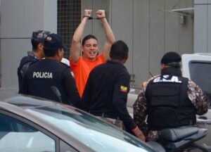 Iván Espinel tendrá arresto domiciliario para precautelar su salud