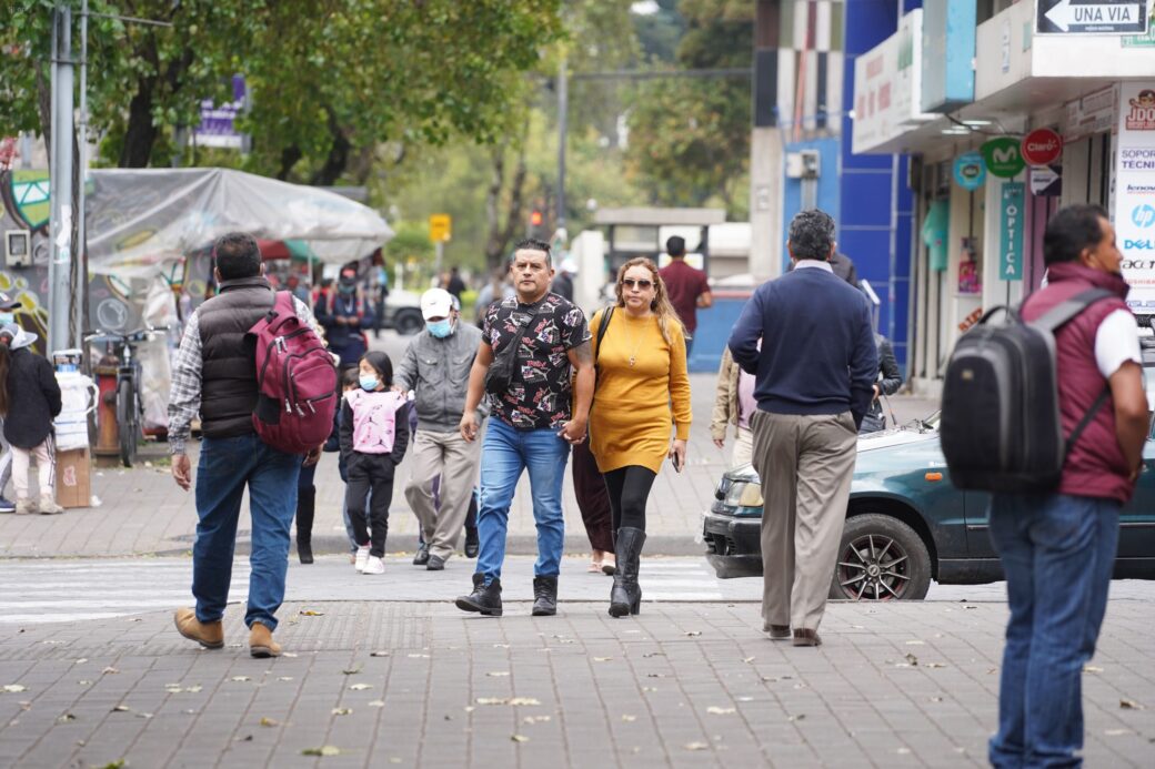 Salario básico economía Ecuador Latinoamérica