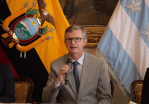 Ministro de Economía se reúne con organismos multilaterales e inversionistas