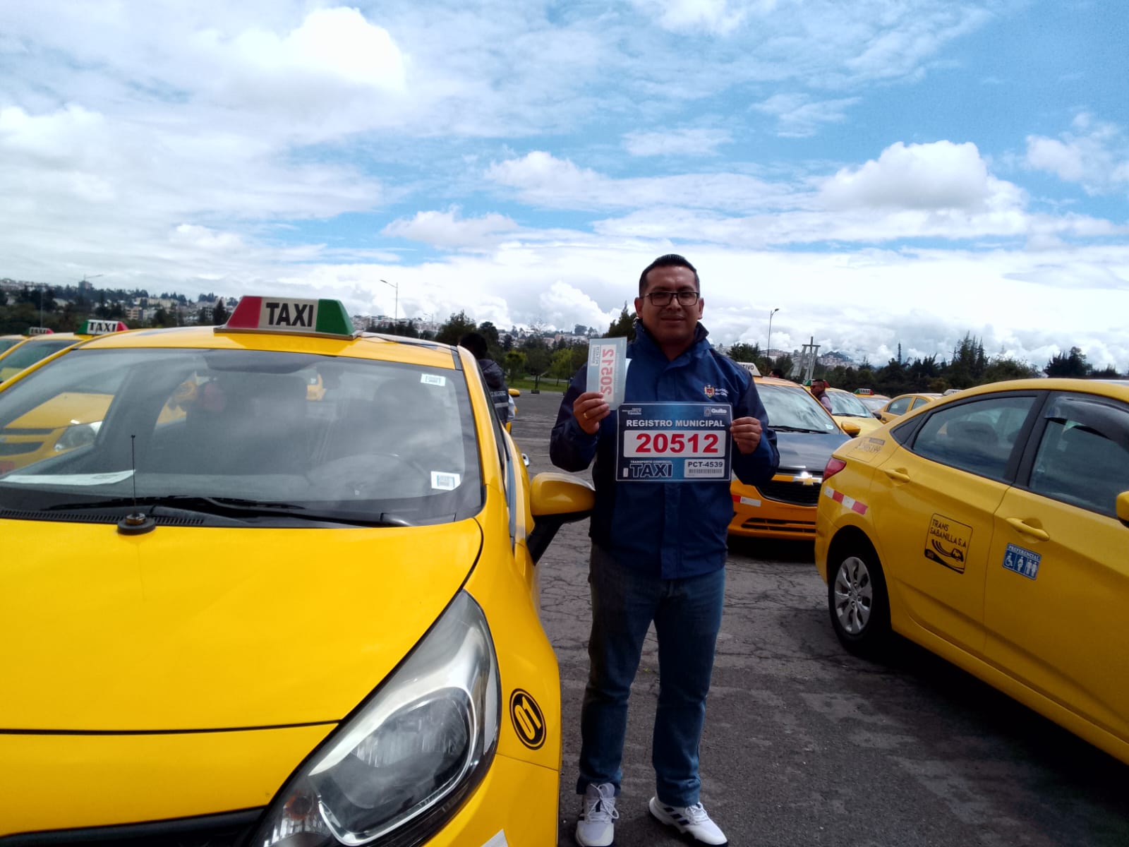 Proceso. En estos días se regularizaron 500 taxis en Quito, pero la meta es llegar a 20.000.