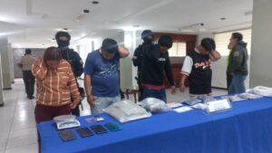 Cuatro aprehendidos por tráfico de drogas y posesión ilegal de armas